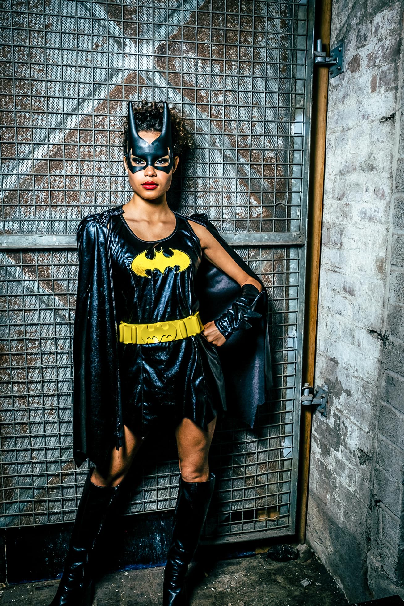 Secret Wishes Women's DC Comics Deluxe Batgirl Costume, Black, Medium