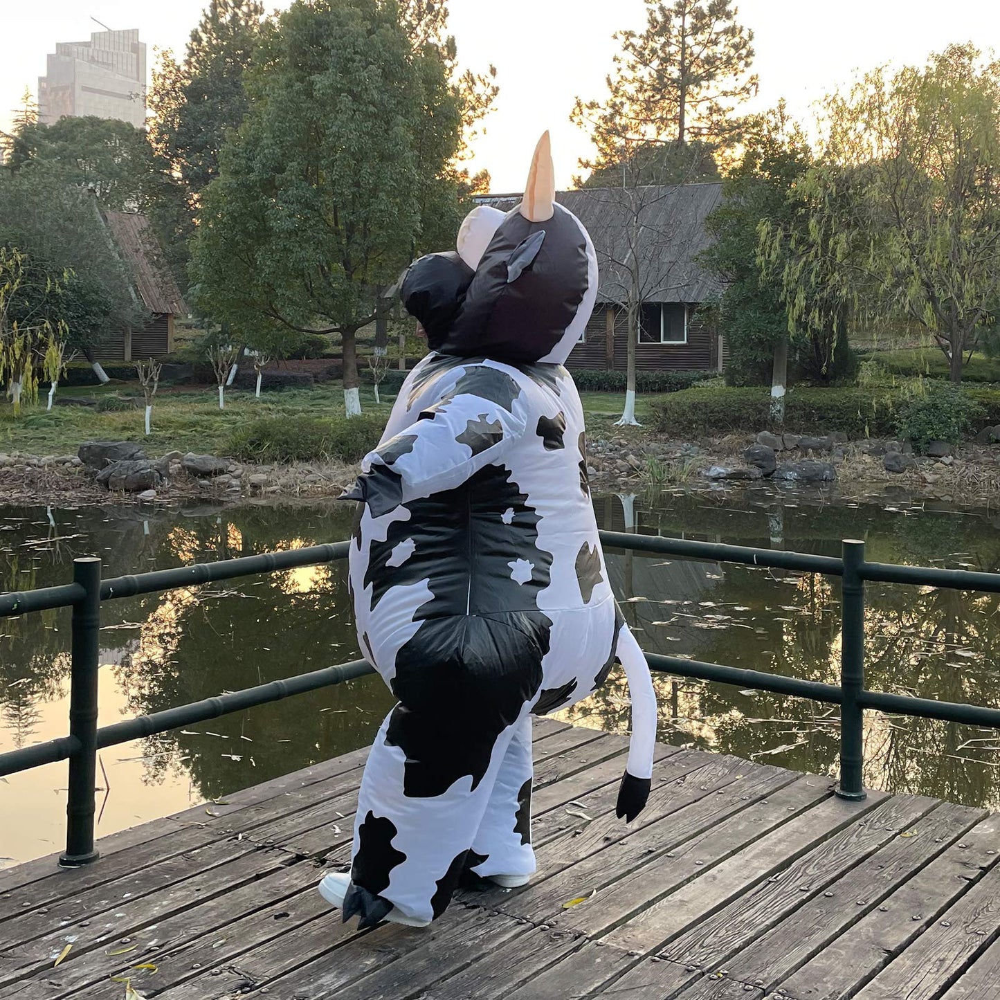 Arokibui Inflatable Cow Costume for Kids Blow up Costume Cosplay Party Festival Halloween Costume Parade Carnival Costume Jumpsuit